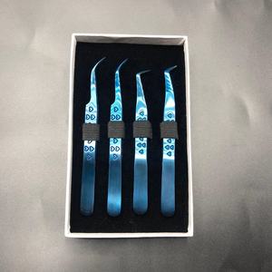 Pinzas de pestañas curvas de volumen rusas de Plasma azul con logotipo personalizado de alta calidad, venta al por mayor, fibra de agarre de corazón de acero sostenible en punta - Product Image 3