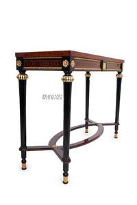 Mesa Consola Rectangular de Lujo Hecha a Mano con Detalles Decorativos de Latón y Marco de Soporte Curvo - Product Image 2