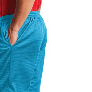 Pantalones cortos de fitness de tela de malla de alta calidad pantalones cortos de malla poliéster gimnasio entrenamiento bolsillo pantalones cortos personalizados para hombres tela transpirable - Product Image 4