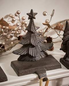 Soporte de almacenamiento de hierro con peso incorporado para una colocación segura en las Repisas de chimenea durante las celebraciones navideñas festivas - Product Image 4