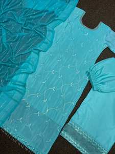 Magnifique Broderie Et Paillettes Travail Kurti-Plazzo Avec Dupatta - Product Image 4