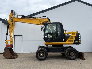 CB JS145w Counterbalance <b>Forklift</b> From 2012 Rough Terrain 3 Ton Load Capacity Gasoline Engine 97 kW - Product Image 4