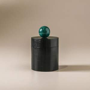 Juego de Recipientes de Cocina de Resina Hechos a Mano con Tapa Abatible, Aptos para Lavavajillas y Libres de BPA - Product Image 3