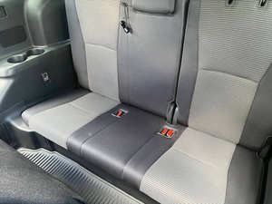 Vehículo Usado de Segunda Mano de Alta Calidad para Exportación, SUV Mediano de 7 Asientos, Transmisión Automática, Características de Confort Premium, Año 2024 - Product Image 3