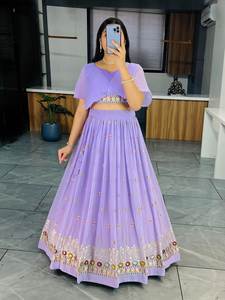 Nouvelle collection spéciale Navratri Lehnga Choli de qualité supérieure avec un vrai miroir pour les femmes au meilleur prix - Product Image 5