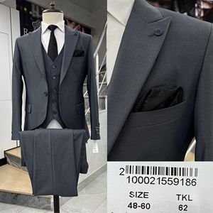 Traje ajustado refinado para hombre 80% lana 20% poliéster para ajustes elegantes y formales - Product Image 2
