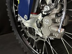 Oferta de Subasta Original: Motocicletas Enduro FE 501w 2024 Nuevas en Stock con Velocidad Máxima de >80 km/h, Origen EE. UU. - Product Image 5