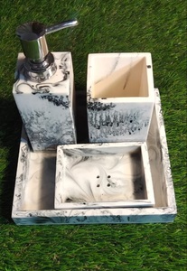 ชุดอุปกรณ์ห้องน้ำสุดหรูทำจากเรซินพร้อมถาดและที่วางสบู่ขนาดออกแบบใหม่ - Product Image 2