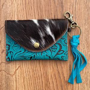 Monedero de piel de vaca de nuevo diseño 2024 con llavero, monedero de cuero Floral en relieve genuino de grano completo occidental para mujer - Product Image 4