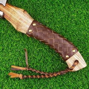Hache Viking Mini en Acier au Carbone de 14 Pouces avec Manche en Bois, Design Authentique de Tomahawk pour Fendre les Bois, par Steel Craft International - Product Image 6