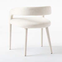 Fauteuil de salle à manger Lisette blanc de luxe moderne, revêtement en lin rafraîchissant, pieds en bois, design contemporain, mobilier de salle à manger pour la maison
