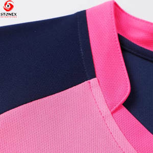 Nuevos Conjuntos de Uniformes de Fútbol Transpirables con Estampado por Transferencia de Calor para Hombre, Antibacterianos y de Secado Rápido, Diseño OEM para Equipos - Product Image 3