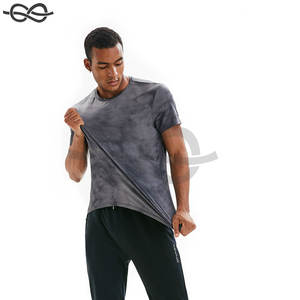 Camiseta ligera de competidor atlético para hombre personalizable transpirable tejido cuello redondo secado rápido alta Impresión de logotipo personalizado - Product Image 3