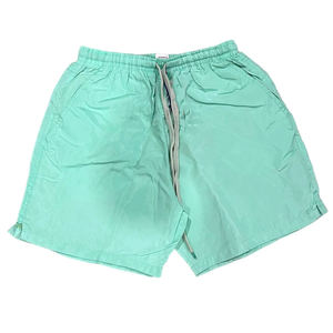 Achetez de nouveaux shorts bermuda pour hommes en polyester rouge uni, séchage rapide, taille à cordon, style décontracté avec poches - Product Image 4