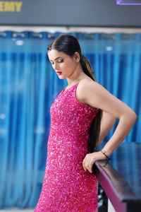 Beautiful Embellished Embroidery & Pearls Knee-Length Mermaid Silhouette Sleeveless Dress Built-in Bra for Sexy Hot Prom Parties - Product Image 4