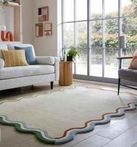 Tapis d'intérieur fait main 100% laine beige blanc avec bordure ondulée festonnée personnalisable pour chambre à coucher salle à manger salon Tapis à poils coupés à la main avec bordure ondulée - Product Image 1