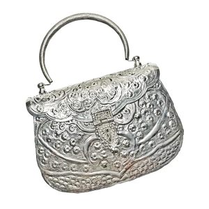 Pochette élégante en laiton sculpté à la main, style vintage, couleur argent, à prix abordable, provenant d'un fournisseur indien – Meilleure vente - Product Image 5
