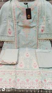 Robe de fête ethnique indienne prête à porter pour femmes, en soie georgette brodée, multicolores, salwar kameez non cousu - Product Image 3