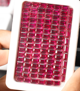 Octogone Lab Emerald Cut Ruby Corundum Gemstone Pierre rouge à facettes traitée thermiquement pour la fabrication de bijoux - Product Image 3