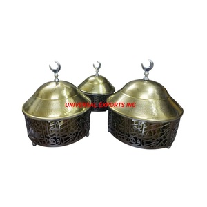 Olla de acero con caligrafía árabe, cazuela de mesa con acabado dorado, calentador de alimentos de lujo con acabado personalizado para bodas árabes - Product Image 1