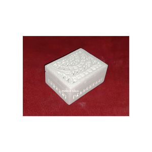 Meilleure qualité boîte à découper en marbre blanc forme rectangulaire conception de sculpture faite à la main utilisée pour la décoration de la maison et les cadeaux - Product Image 1