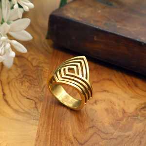 Bague géométrique dorée, bague minimaliste pour femme, bijoux simples en laiton de style bohème moderne, vente en gros - Product Image 1