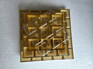 Bandejas con compartimentos hechas a medida para empacar chocolates o dulces de color dorado Premium, lo que las hace ideales para empacar regalos - Product Image 2
