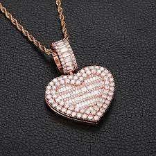 Colgante en forma de corazón de oro blanco de 10K para mujer clásico más demandado, Diamante cultivado en laboratorio redondo para regalo disponible al mejor precio - Product Image 2