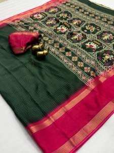 ผ้าซิลค์เนื้อนุ่มแบบดั้งเดิมของอินเดีย พร้อมลายเชฟรอนปักดิ้นซิป สำหรับผู้หญิง ชุดเจ้าสาวสุดพิเศษ - Product Image 6