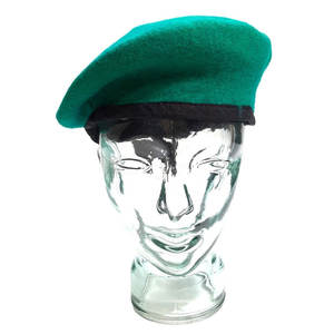 Boinas de alta calidad hechas en Pakistán, material duradero, en stock, boinas de primera calidad. - Product Image 1