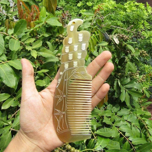 Peine de cuerno natural, proveedor de fábrica de Vietnam, peine hecho a mano a granel al por mayor, diente ancho antiestático para el mercado de exportación - Product Image 2