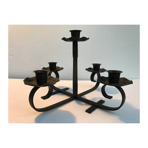 Portavelas de Aluminio Hecho a Mano con Acabado Texturizado, Duradero y Ecológico, para Decoración Navideña, de Pascua y del Hogar, Crea Ambiente Cálido - Product Image 1