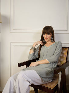 ชุดคุर्ติสั้นคุณภาพพรีเมียมสำหรับใส่ทุกวัน พร้อมลายปักด้วยด้ายสำหรับใช้ในชีวิตประจำวัน มีจำหน่ายในราคาที่ดีที่สุดในตลาด - Product Image 3