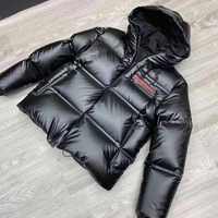 Blouson matelassé à capuche en toile noire personnalisé, style streetwear hivernal, inspiré des sororités grecques, vêtement d'extérieur chaud et coupe-vent, tendance, vente en gros