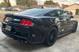 VOITURES D'OCCASION À VENDRE 2023 Mustang GT Coupe - Product Image 2