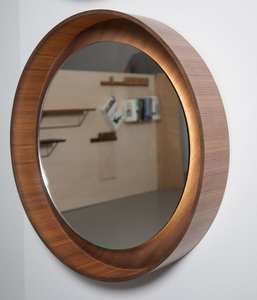 Miroir à cadre en bois moderne rustique fabriqué à la main Design géométrique personnalisé avec finition naturelle pour une utilisation décorative de mariage - Product Image 1