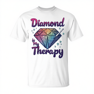 T-shirt Creativa per il Divertimento e la Terapia: Dipingere con i Diamanti è la Mia Terapia - Creatività e Divertimento - Product Image 2