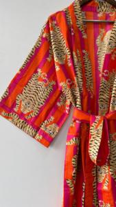 Peignoir Kimono en coton imprimé tigre unisexe Peignoir indien thermique avec vêtements de détente pour demoiselles d'honneur et mariages - Product Image 4