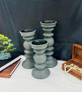 Candelabros elegantes Velas de madera con estilo garrapatas Pilar de estilo georgiano Portavelas Juego de tres - Product Image 2