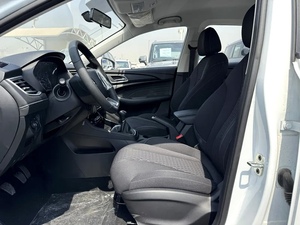 Nuovissima MG MG5 Standard Sedan 2025, 5 Posti, Specifiche GCC, 1499cc, 4WD, 199 CV, 4 Cilindri, Trasmissione Manuale, Benzina, Guida a Sinistra - Product Image 3