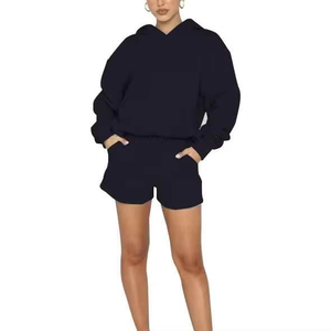 Ensemble coordonné sweat à capuche et short pour femme, style décontracté moderne, respirant, doux, 100 % coton, écologique, longueur au-dessus du genou, uni, deux pièces pour l'été - Product Image 1