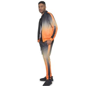 Ensemble de survêtement de football personnalisé pour hommes : vestes, hauts et pantalons pour l'automne – sublimation, échauffement, respirant, léger, 2 pièces - Product Image 1