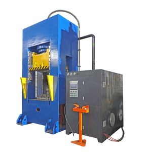 Presse hydraulique de forgeage à chaud pour têtes de clubs de golf, machine à presser l'acier 1025, 300 tonnes - Product Image 4