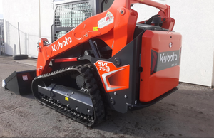 Cargadora compacta de orugas KUBOTA SVL75-3HFWVC usada, tractor de ruedas 4x4 automático, disponible para la venta ahora - Product Image 3