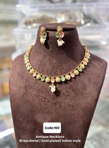Conjunto de pendientes y collar de latón de estilo antiguo para mujer, joyería clásica elegante para fiestas nupciales, ahora disponible para exportar a la India - Product Image 2