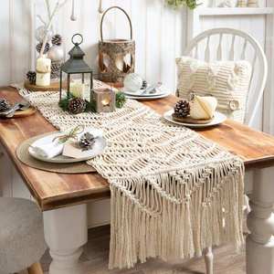 Camino de mesa de macramé de algodón hecho a mano para decoración de boda extremo de la cama corredor de borla de encaje al por mayor India - Product Image 2