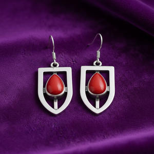 Boucles d'oreilles pendantes en argent sterling 925 faites à la main en Inde, avec pierre de corail rouge en forme de goutte et bouclier, pour femme - Product Image 3