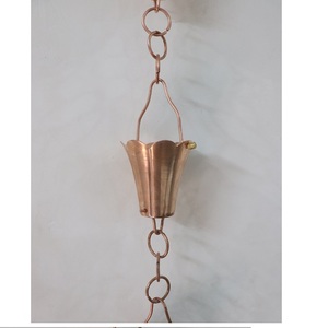 Chaîne de pluie en laiton de haute qualité en or Design antique Ornement de jardin personnalisable ou cadeau de mariage - Product Image 6