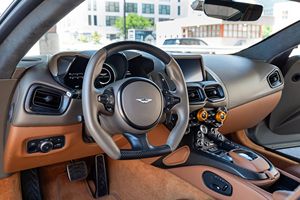 สภาพดีเยี่ยม รถมือสองปี 2023 Aston Martin V12 Vantage Coupe วิ่ง 900 ไมล์ - Product Image 1