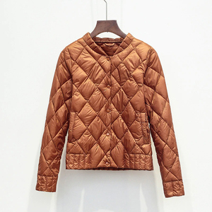 Veste matelassée pour femme hiver chaud compressible doudoune légère coupe ajustée veste à capuche manteau court en duvet - Product Image 4